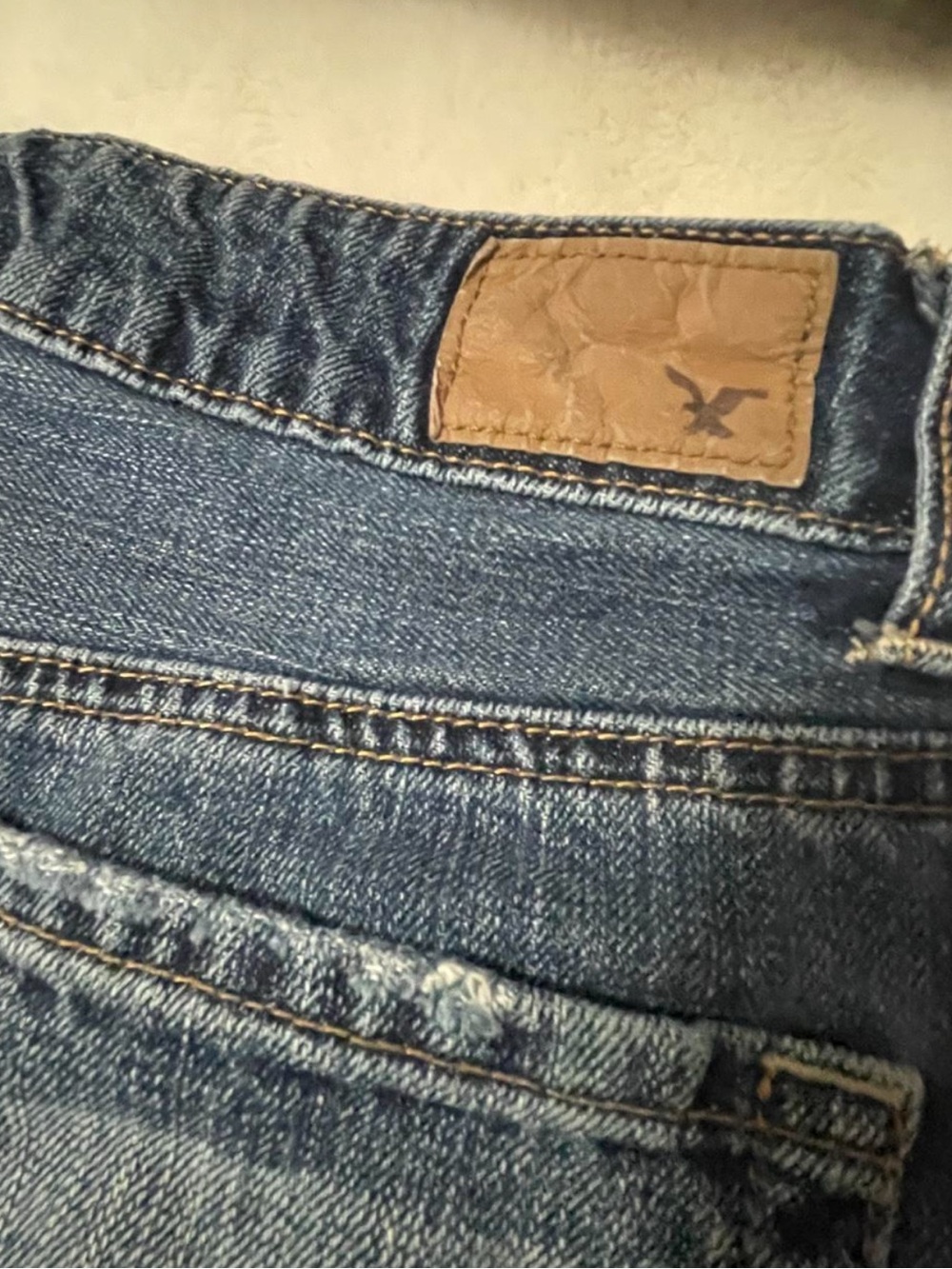 🦅American Eagle ® Cool High-Rise Distressed Denim Shorts 🦅 - Picture 4 of 7